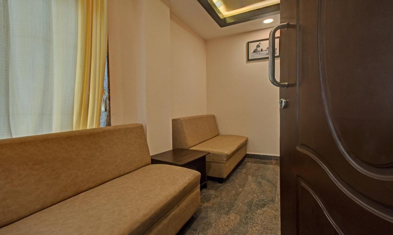 Treebo Trend Palm Tree Hotel Chennai Exterior photo